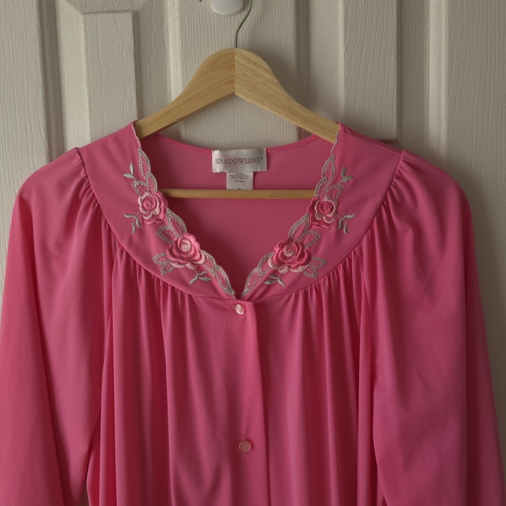 Shadowline Pink Button Front Robe Size Med Nylon Embellished - Picture 2 of 6